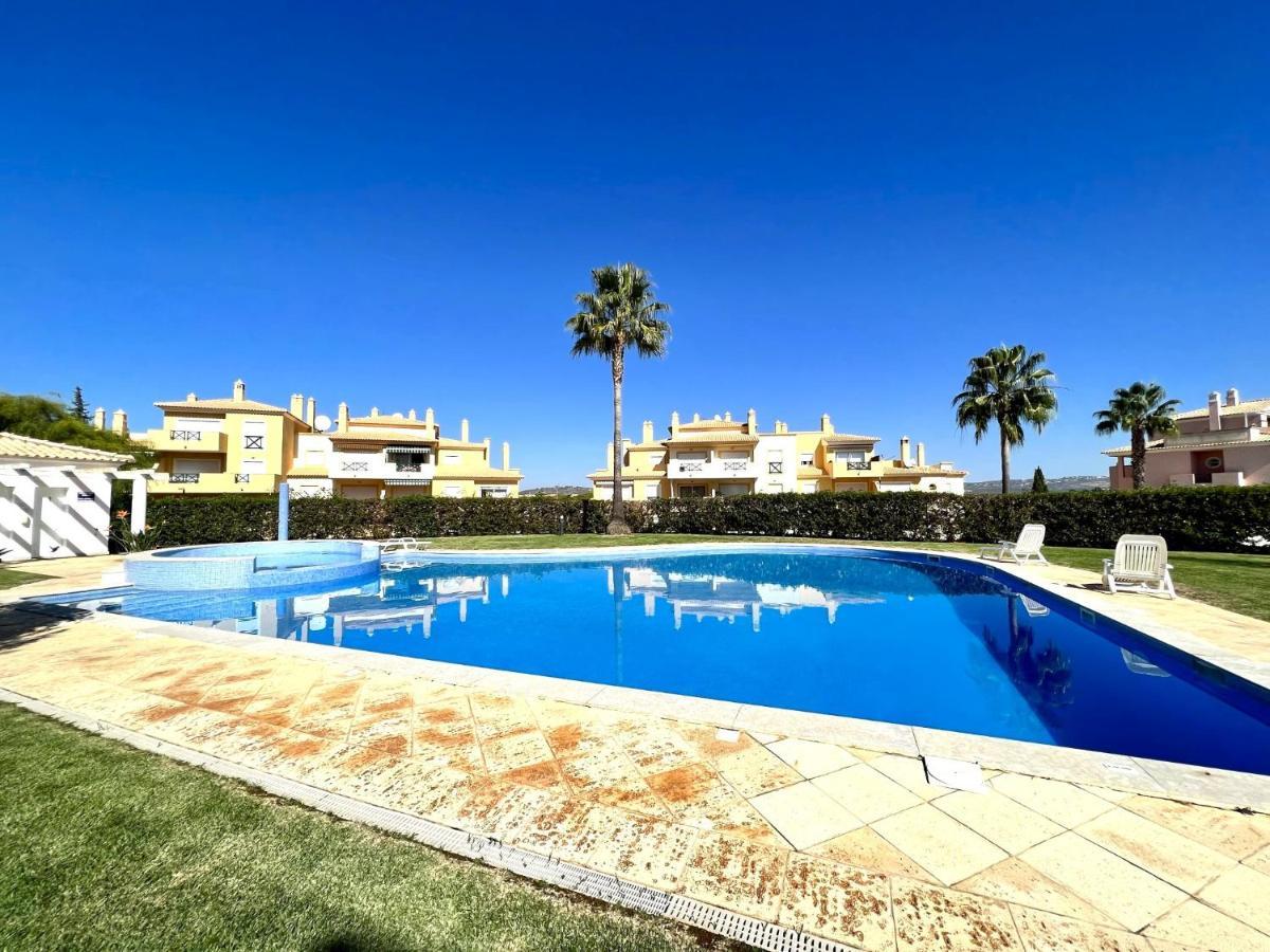 Albufeira Valley 1 With Pool By Homing Exterior foto