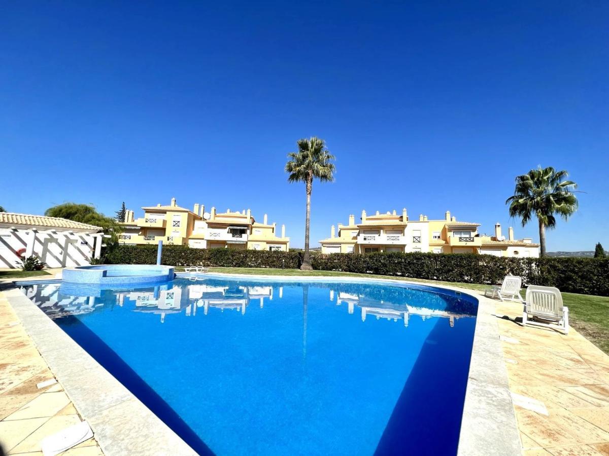 Albufeira Valley 1 With Pool By Homing Exterior foto
